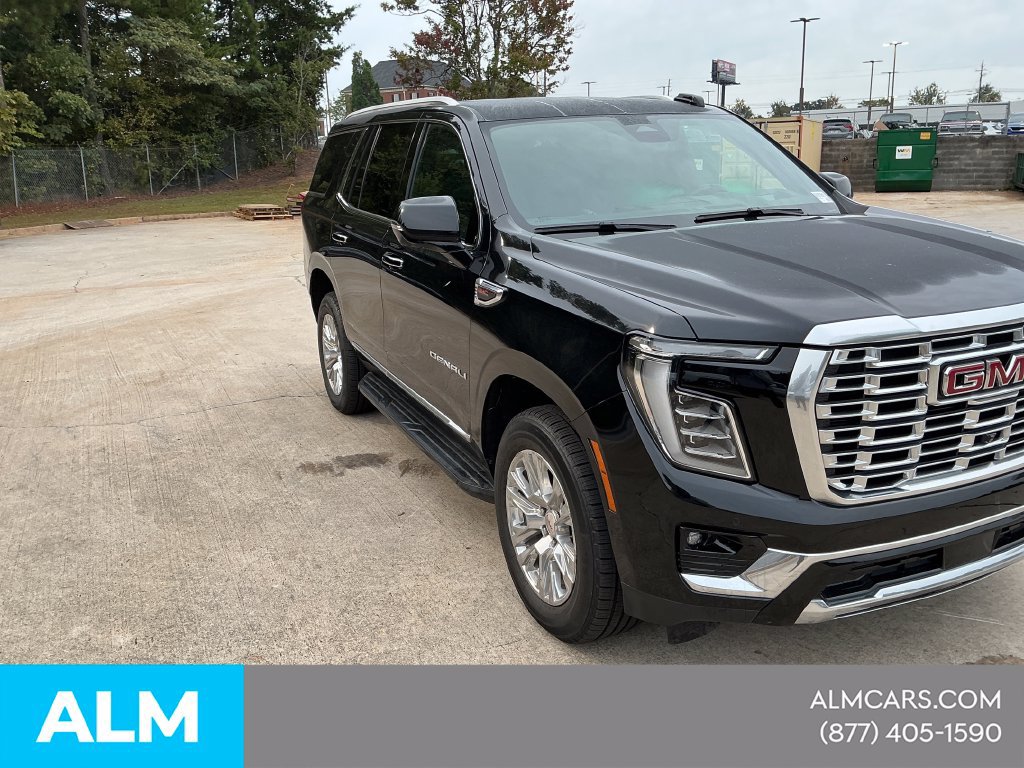 Used 2025 GMC Yukon Denali AWD/4WD image 3