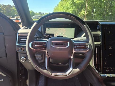 New 2026 GMC Yukon Denali RWD image 12