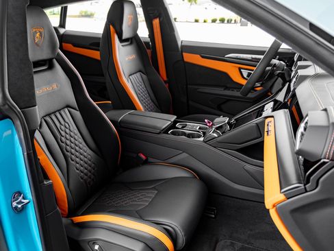 Used 2024 Lamborghini Urus S AWD/4WD image 45