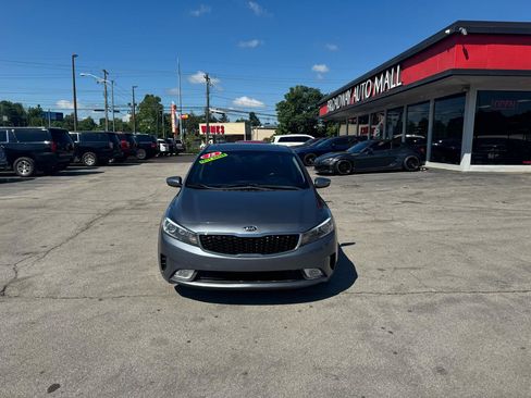 Used 2018 Kia Forte S w/ S Technology Plus Package FWD image 8
