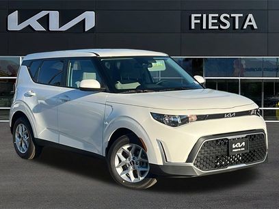 New 2025 Kia Soul LX