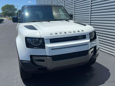 New 2026 Land Rover Defender 110 S AWD/4WD image 8