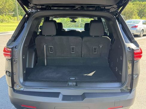 Used 2023 Chevrolet Traverse LT AWD/4WD image 17