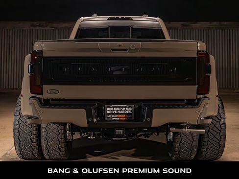 Used 2026 Ford F450 Platinum w/ Platinum Plus Package AWD/4WD image 8