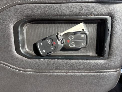 Used 2020 GMC Sierra 1500 SLT image 21