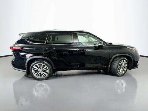 Used 2022 Toyota Highlander Platinum AWD/4WD image 8