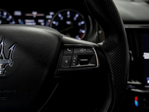 Used 2022 Maserati Levante Modena S image 15