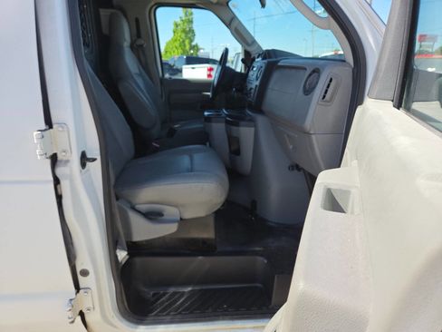 Used 2012 Ford E-150 and Econoline 150 RWD image 30