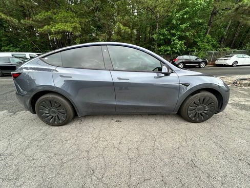 Used 2023 Tesla Model Y Long Range AWD/4WD image 8