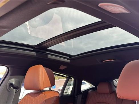 Used 2024 BMW X6 M60i w/ Dynamic Handling Package image 26