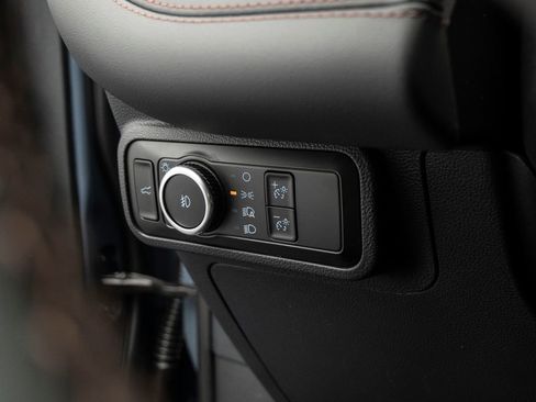 New 2025 Ford Explorer Active w/ Active Comfort Package image 43