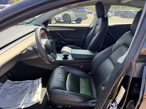 Used 2022 Tesla Model 3 Standard Range RWD image 13