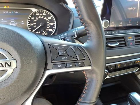 Used 2022 Nissan Altima 2.5 SR w/ Midnight Edition Package image 23