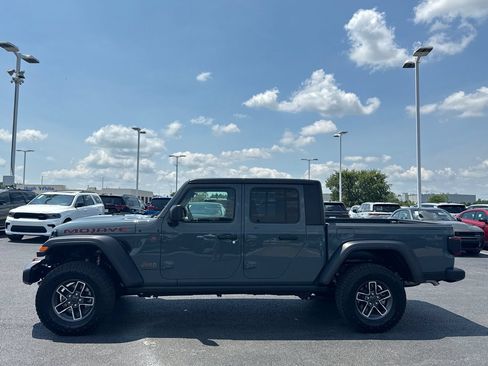 Used 2026 Jeep Gladiator Mojave AWD/4WD image 6
