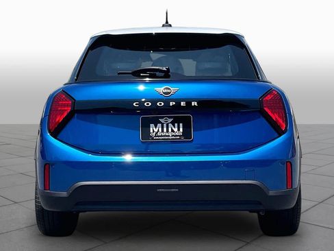 New 2026 MINI Cooper 4-Door Hardtop FWD image 4