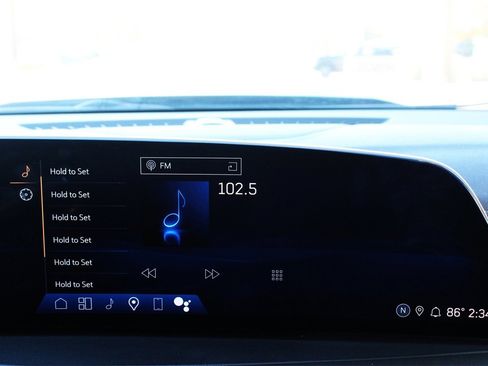 Used 2024 Cadillac XT4 Premium Luxury image 16