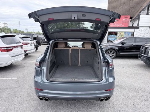 Used 2019 Porsche Cayenne S AWD/4WD image 5