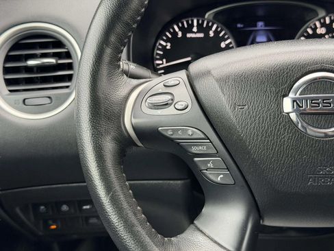 Used 2020 Nissan Pathfinder SL FWD image 26