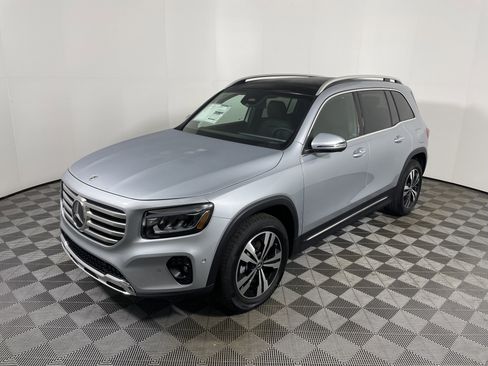 New 2026 Mercedes-Benz GLB 250 image 9