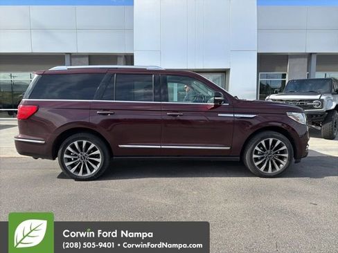 Used 2020 Lincoln Navigator Reserve w/ Luxury Package AWD/4WD image 3
