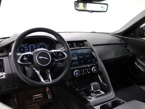Used 2024 Jaguar E-PACE R-Dynamic SE image 4