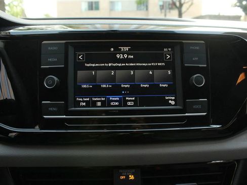 Used 2022 Volkswagen Taos S image 32