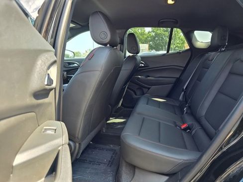 Used 2025 Chevrolet Trax RS w/ Driver Confidence Package image 22