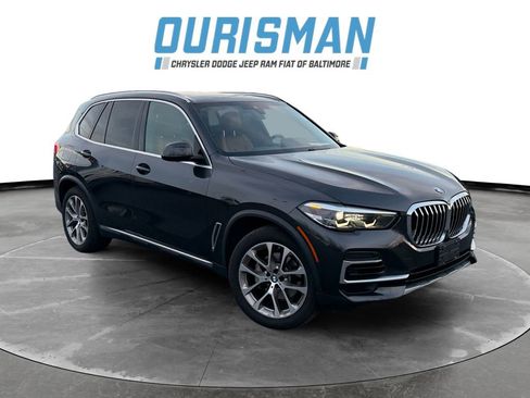 Used 2022 BMW X5 xDrive40i w/ Premium Package image 1