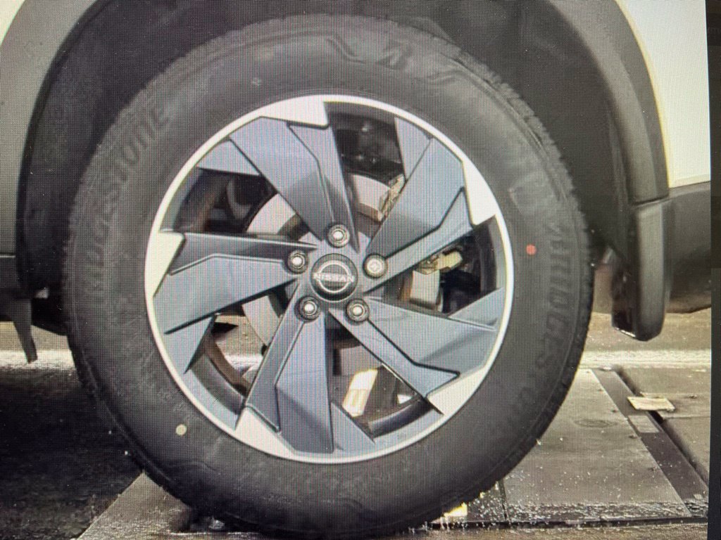 Certified 2024 Nissan Rogue SV AWD/4WD image 8