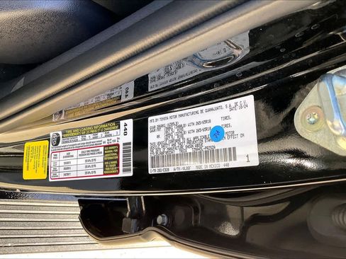 Used 2024 Toyota Tacoma Limited w/ Limited Package (LT) image 33