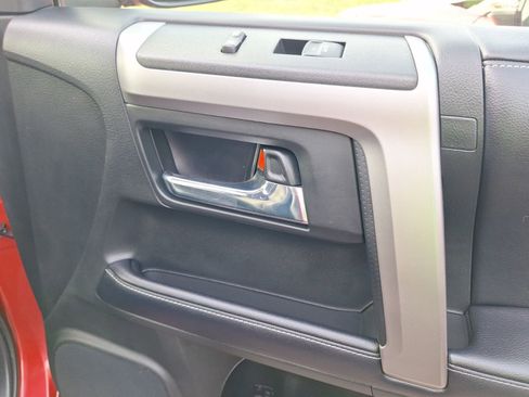 Used 2020 Toyota 4Runner Limited image 37