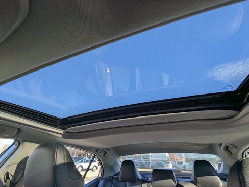 Used 2019 Toyota Camry SE image 20