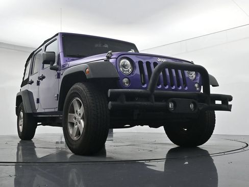 Used 2018 Jeep Wrangler Unlimited Sport S AWD/4WD image 18