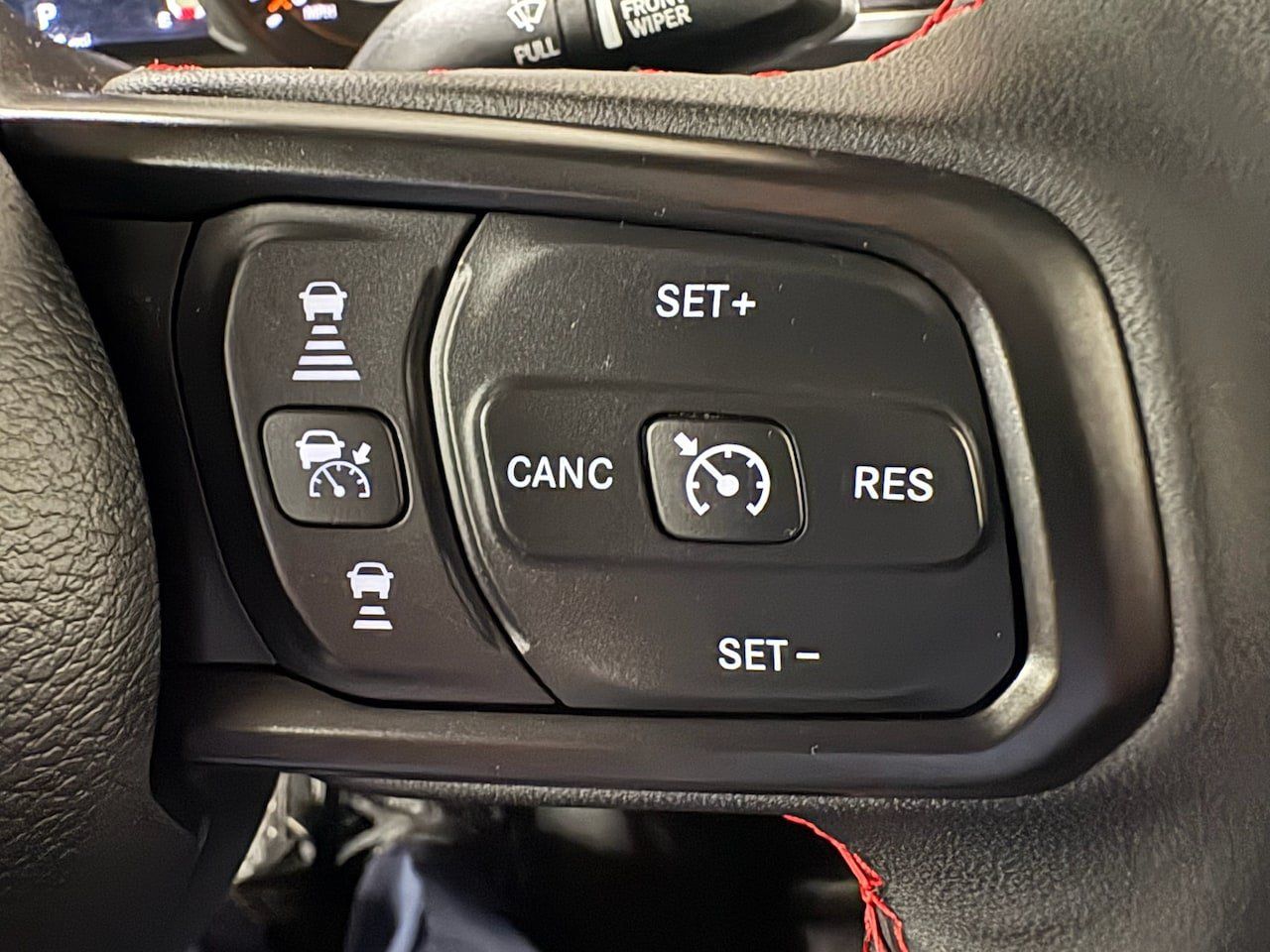 Used 2024 Jeep Gladiator Rubicon AWD/4WD image 17