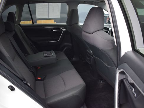 Used 2024 Toyota RAV4 XLE w/ Convenience Package AWD/4WD image 11
