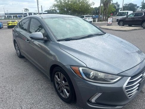 Used 2018 Hyundai Elantra Value Edition FWD image 3