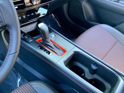 Used 2025 Nissan Kicks SR image 8