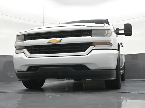 Used 2016 Chevrolet Silverado 1500 Custom w/ Custom Convenience Package RWD image 35