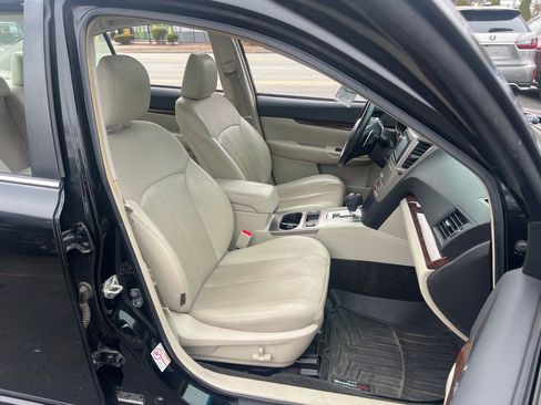 Used 2013 Subaru Legacy 2.5i Limited AWD/4WD image 15
