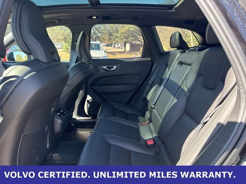 Certified 2024 Volvo XC60 B5 Ultimate w/ Protection Package Premier image 19