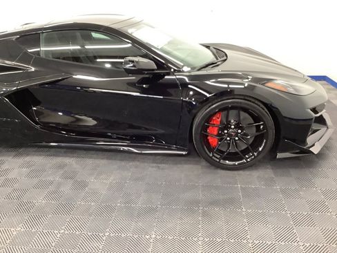 New 2026 Chevrolet Corvette Z06 w/ Z07 Performance Package RWD image 18