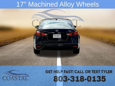 Used 2025 Nissan Altima 2.5 SV image 11