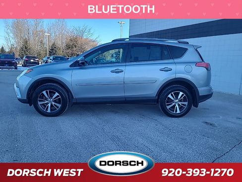 Used 2018 Toyota RAV4 XLE image 2