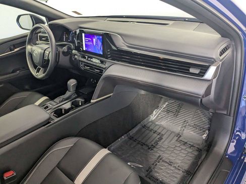 Used 2026 Toyota Camry SE FWD image 33