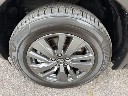 Used 2024 Nissan Pathfinder SV AWD/4WD image 13