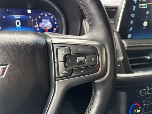 Used 2023 Chevrolet Suburban Premier image 34