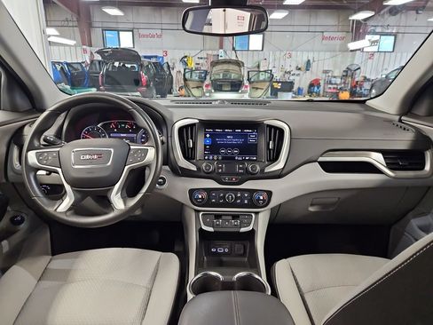 Used 2023 GMC Terrain SLE w/ Driver Convenience Package AWD/4WD image 18