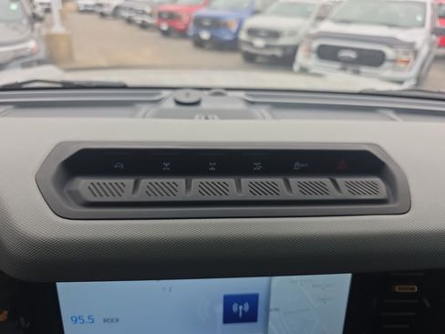 Certified 2022 Ford Bronco Badlands image 27