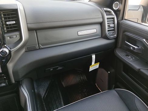 New 2026 RAM 4500 4x4 Crew Cab DRW w/ Laramie Trim Package image 33
