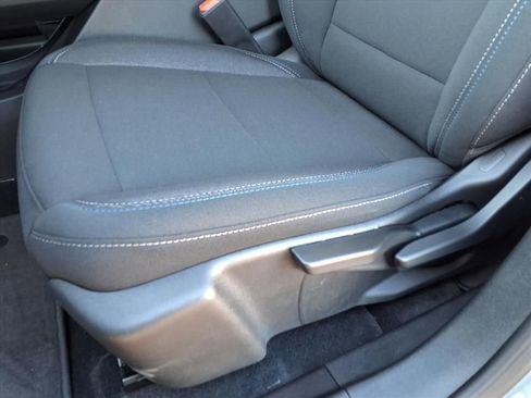 New 2026 Chevrolet Equinox EV LT image 9